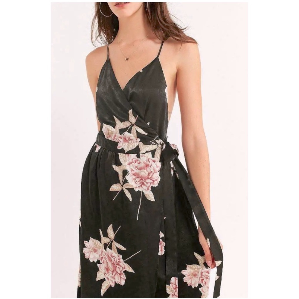 NWT Urban Outfitters, Floral wrap dress, Black/Pink, S
